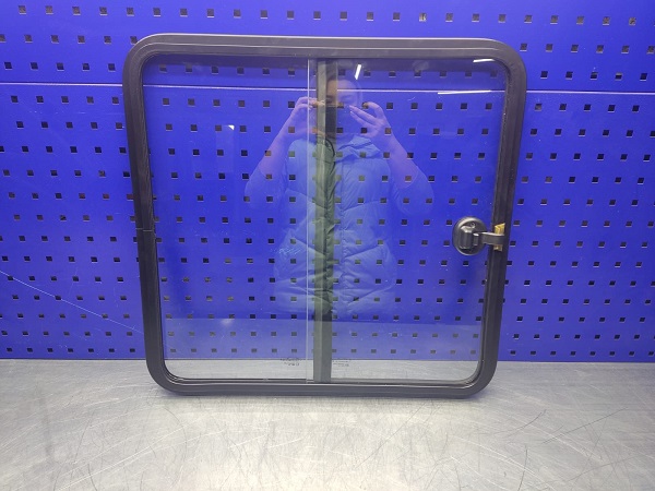 Форточка (раздвижной блок) Т-150 левая