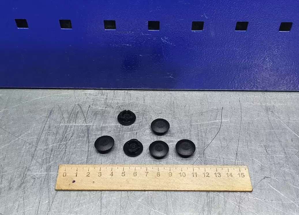 заглушка щитка приборов мтз 80-3805064