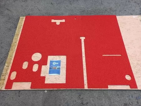 Т-150 красный