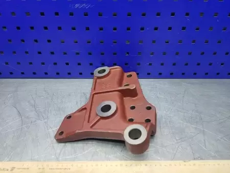 Кронштейн Т-25 навески 14.56.200 правый